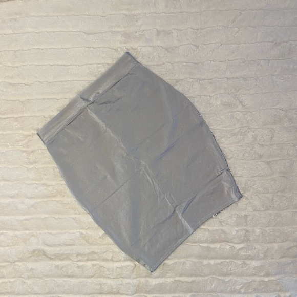 NWT Sequined Mini Skirt - Picture 2 of 5